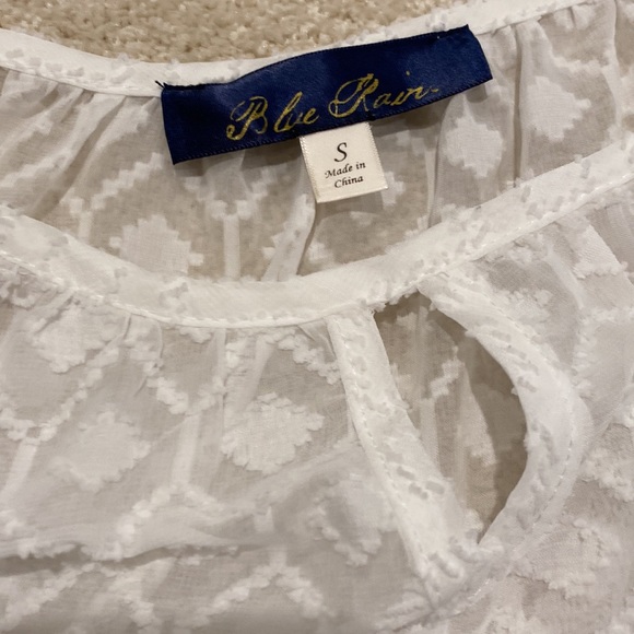 White keyhole top with Diamond texture design, balloon sleeves - Picture 2 of 3